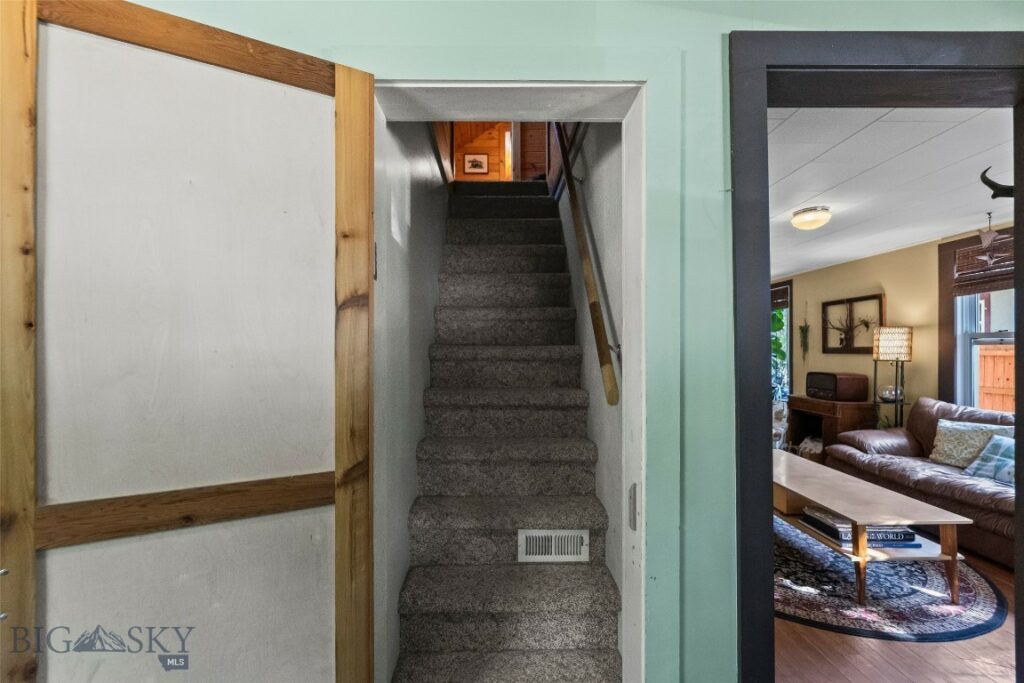 213 S 9th Street, Livingston MT 59047