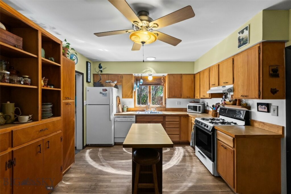 213 S 9th Street, Livingston MT 59047