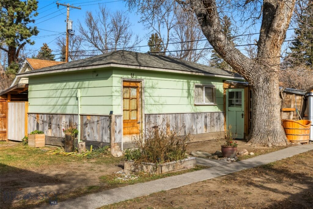 213 S 9th Street, Livingston MT 59047