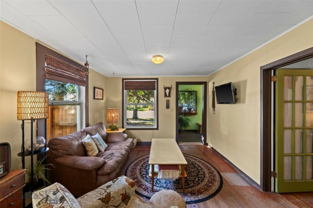 213 S 9th Street, Livingston MT 59047