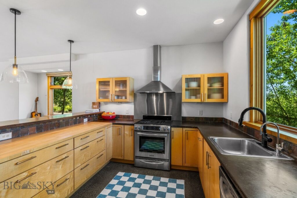 213 Turtle Way, Bozeman MT 59715