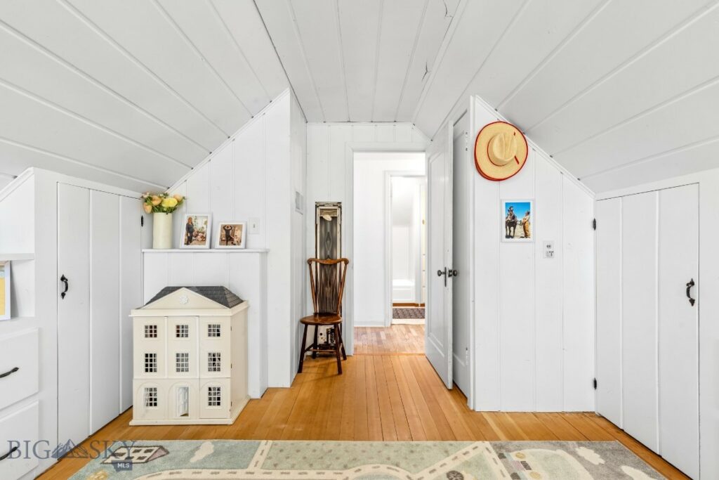 215 S 10th Street, Livingston MT 59047