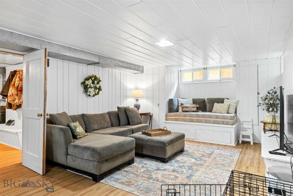 215 S 10th Street, Livingston MT 59047