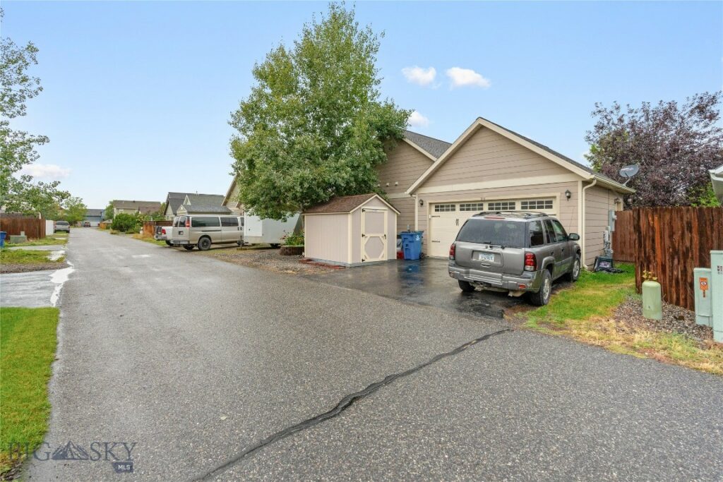 216 Woodman Drive, Belgrade MT 59714