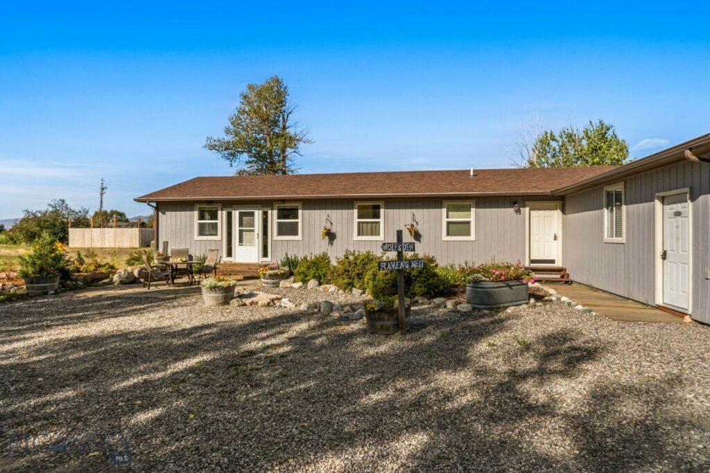 2163 E River Road, Livingston MT 59047