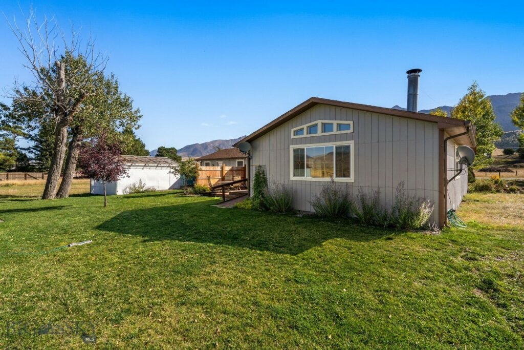 2163 E River Road, Livingston MT 59047