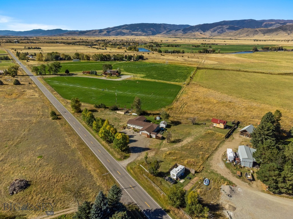 2163 East River Road, Livingston MT 59047