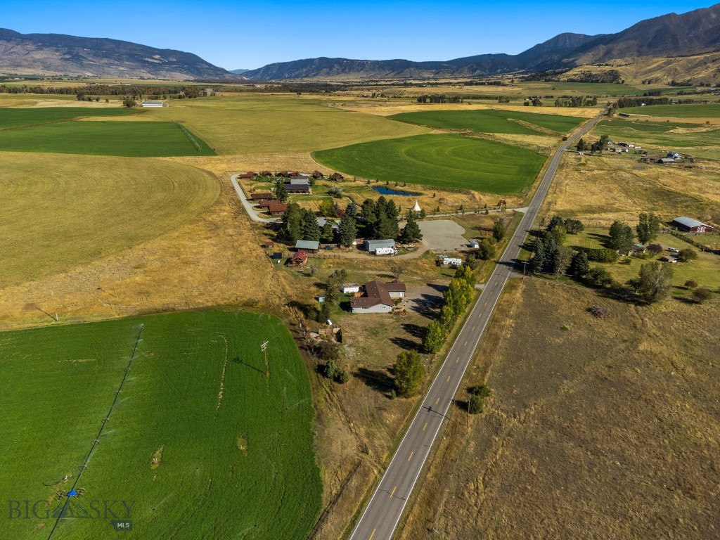 2163 East River Road, Livingston MT 59047