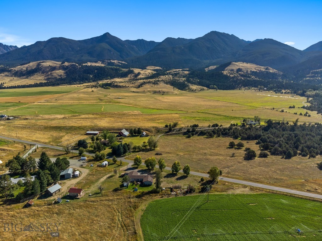 2163 East River Road, Livingston MT 59047