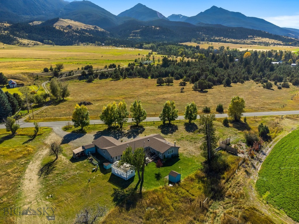 2163 East River Road, Livingston MT 59047