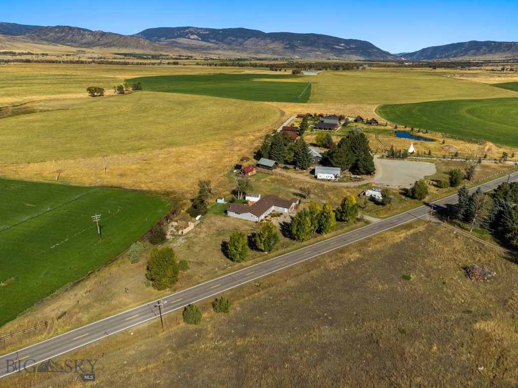 2163 East River Road, Livingston MT 59047