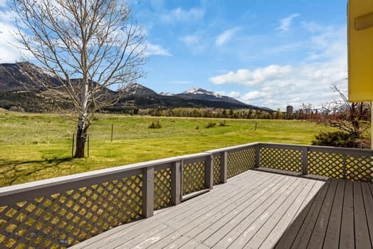 2164 E River Road, Livingston MT 59047