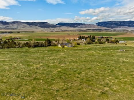 2164 E River Road, Livingston MT 59047