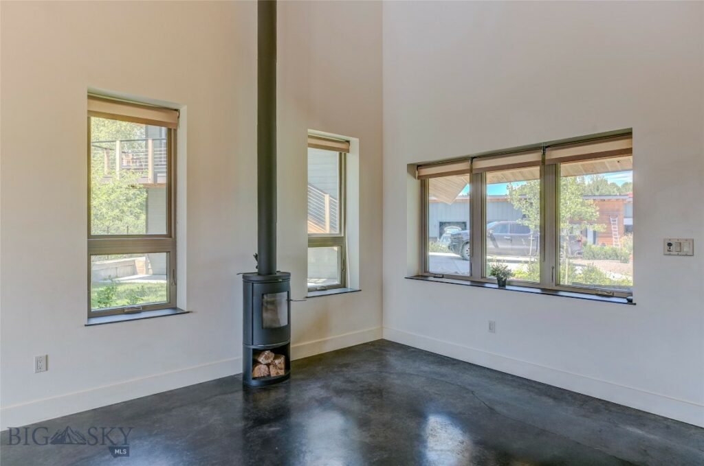 218 Little Creek Bend, Livingston MT 59047