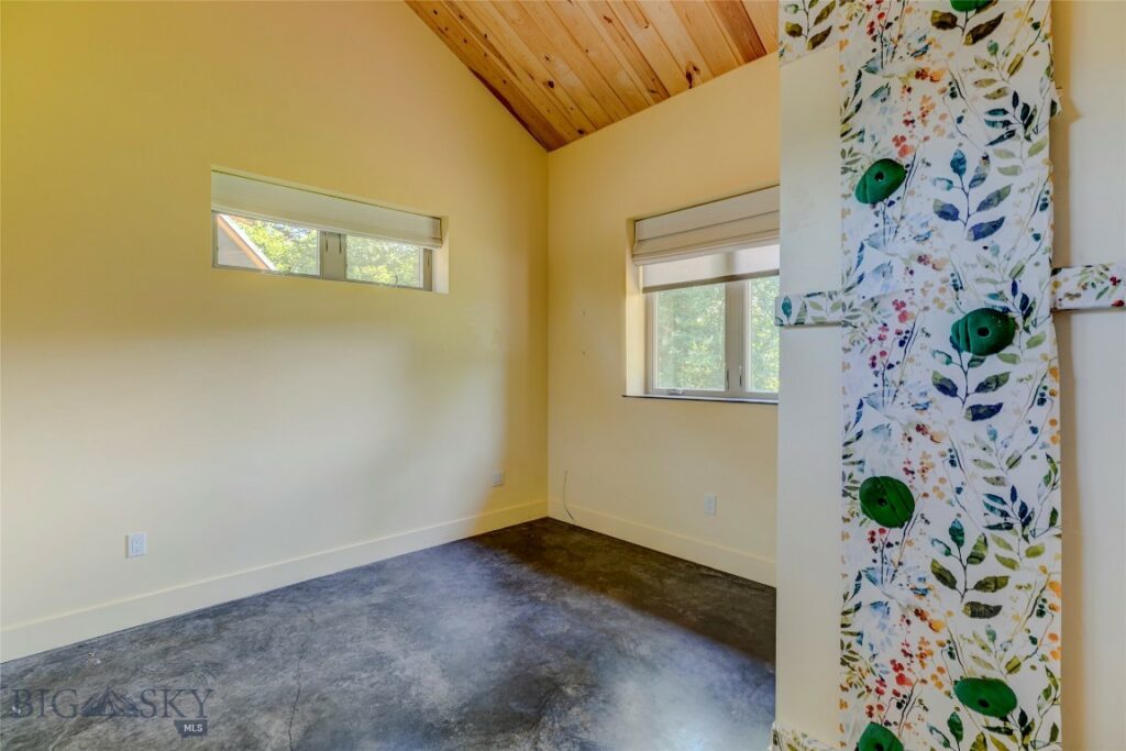 218 Little Creek Bend, Livingston MT 59047