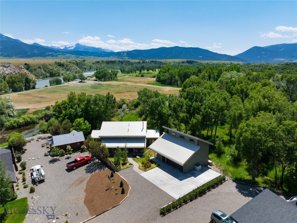 218 Little Creek Bend, Livingston MT 59047