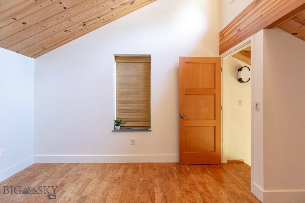 218 Little Creek Bend, Livingston MT 59047