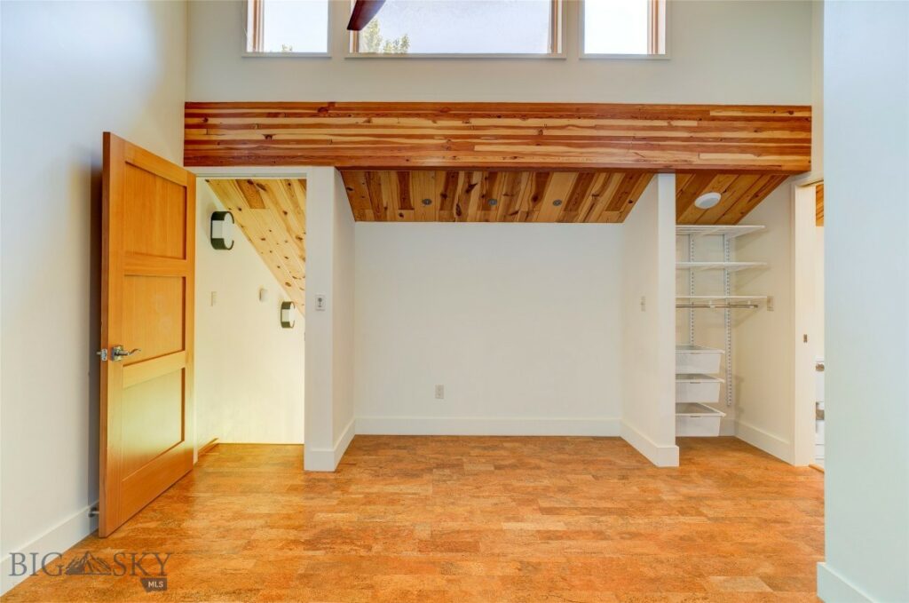 218 Little Creek Bend, Livingston MT 59047