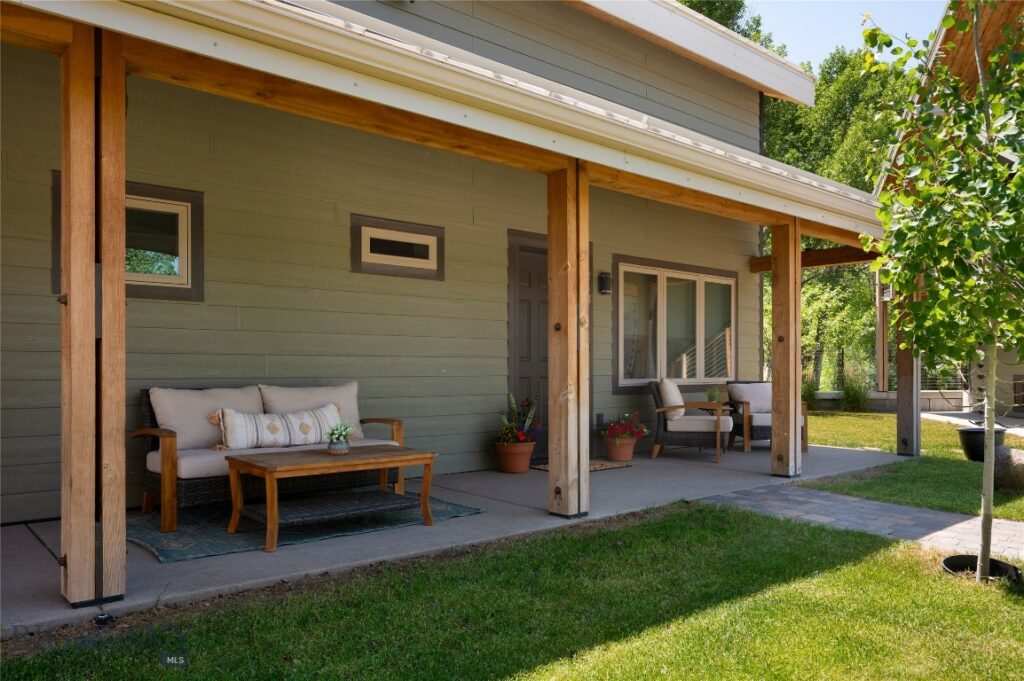 218 Little Creek Bend, Livingston MT 59047