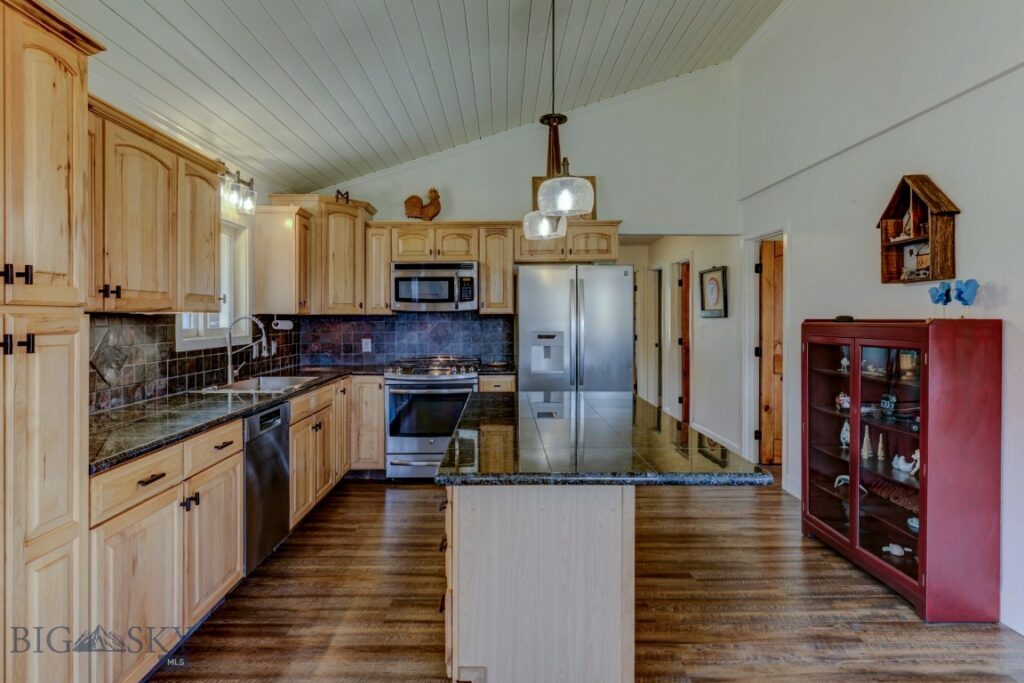 22 Boyd Road, Livingston MT 59047