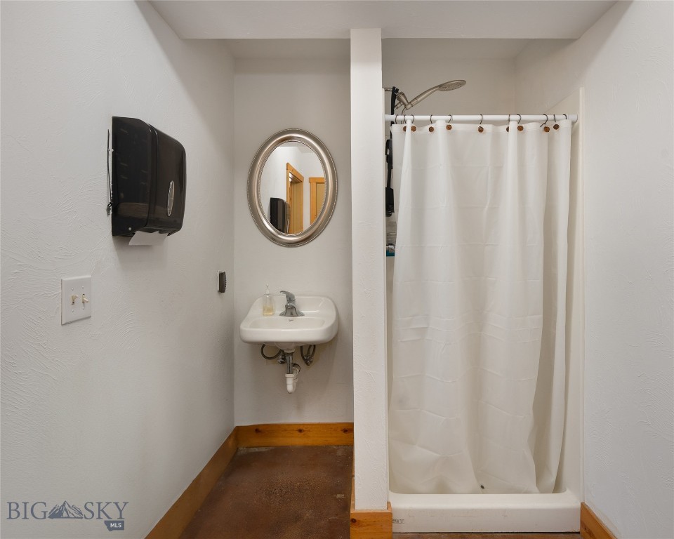 22 Shawnee Way, Bozeman MT 59715