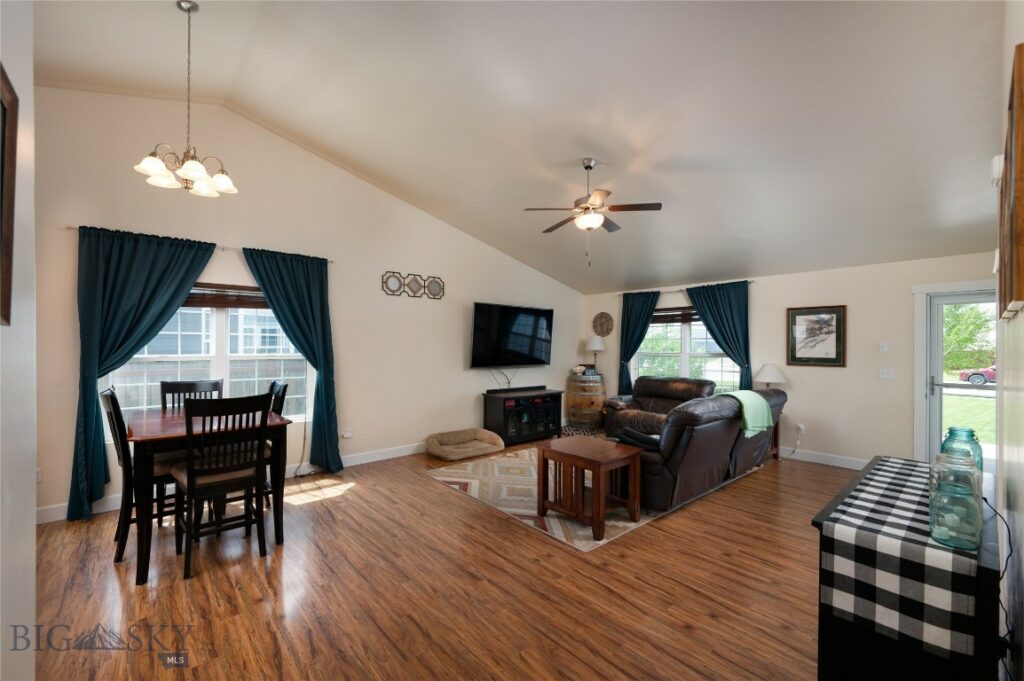 2206 Sturnella Lane, Belgrade MT 59714