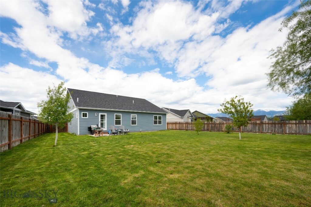 2206 Sturnella Lane, Belgrade MT 59714