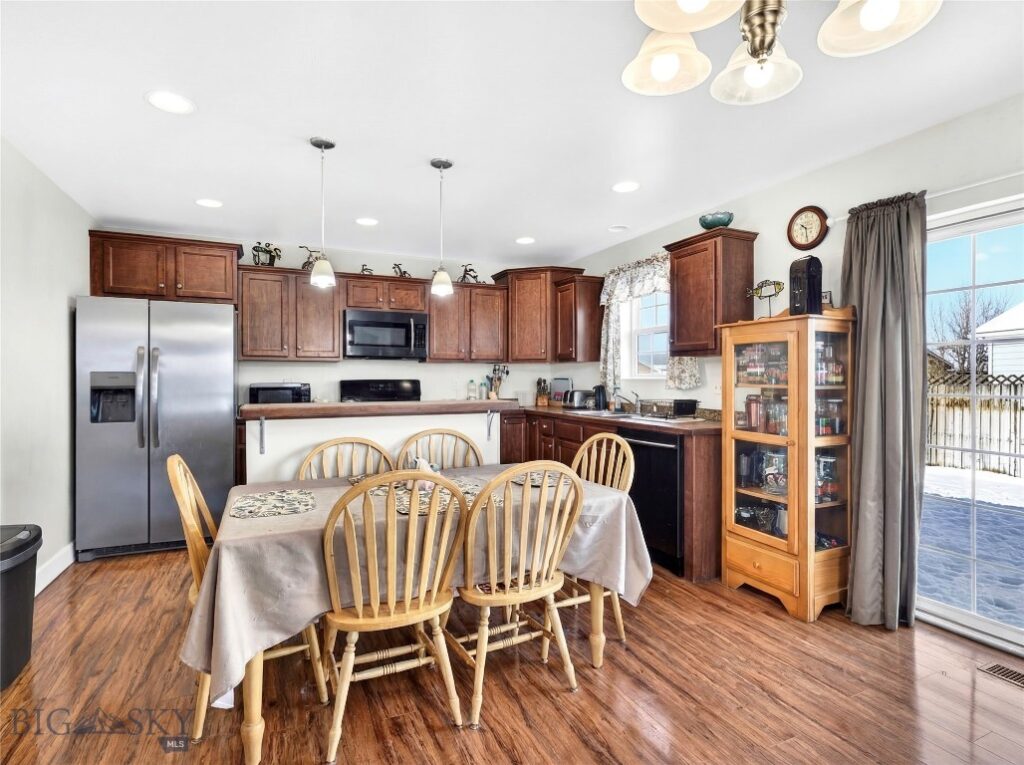 2217 Sturnella Lane, Belgrade MT 59714