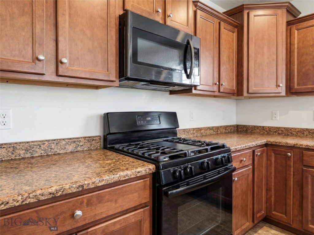 2217 Sturnella Lane, Belgrade MT 59714