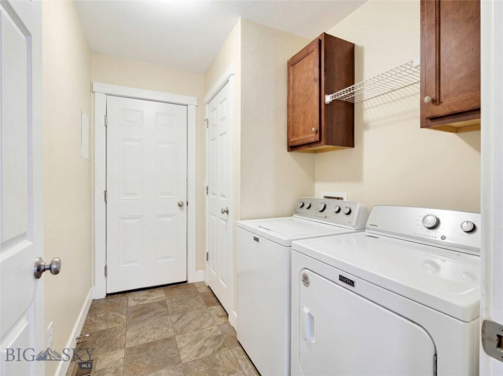 2217 Sturnella Lane, Belgrade MT 59714