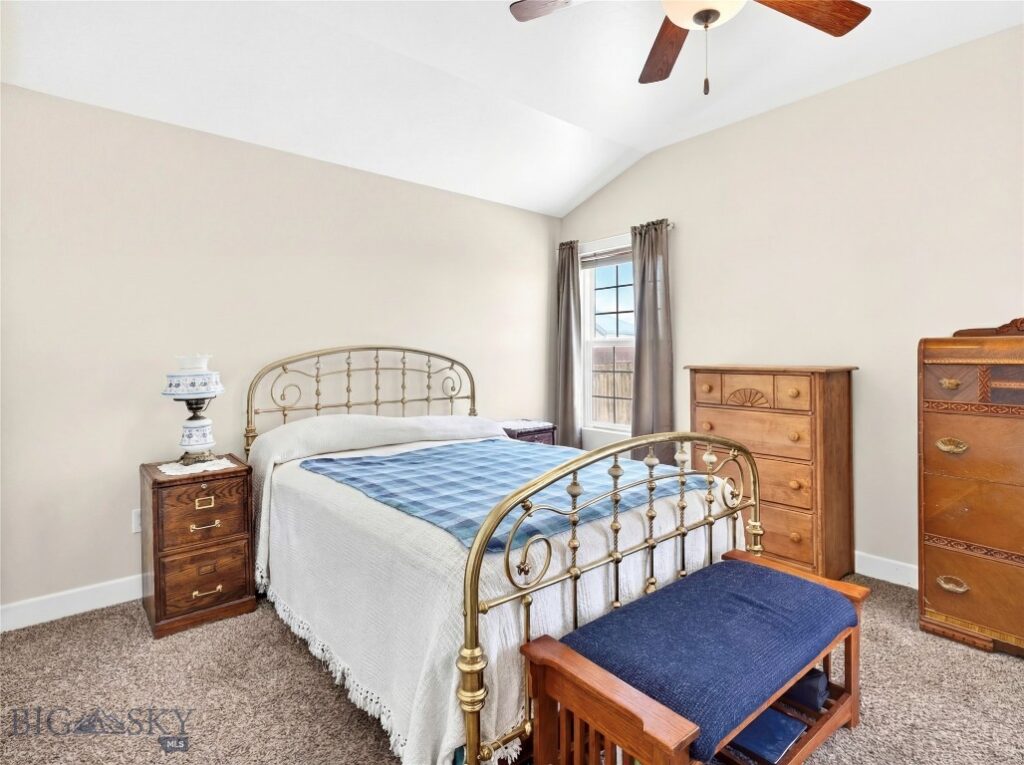 2217 Sturnella Lane, Belgrade MT 59714