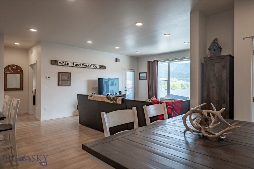 2221D Willow Drive, Livingston MT 59047