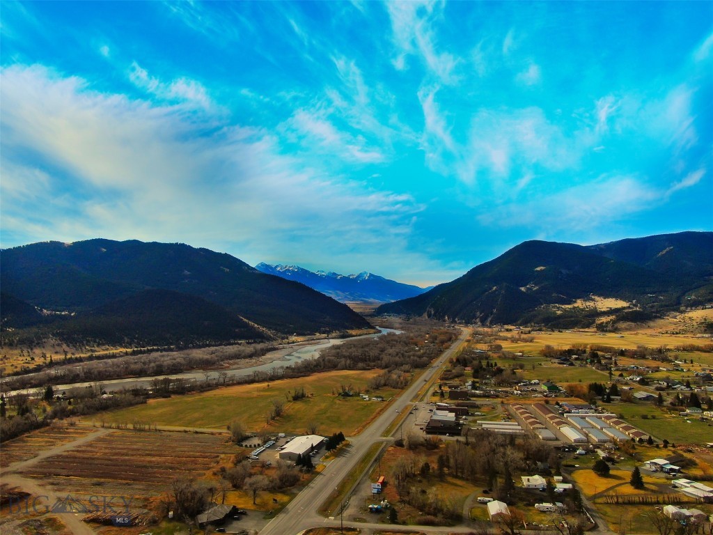 2221 Willow Drive, Livingston MT 59047