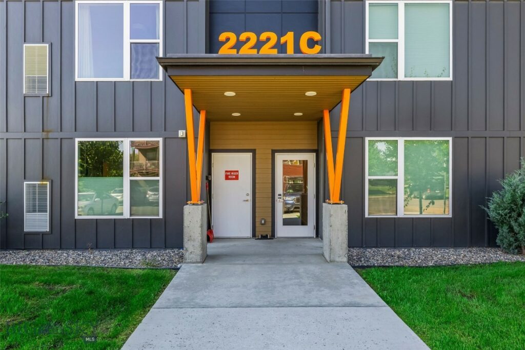 2221 Willow Drive, Livingston MT 59047