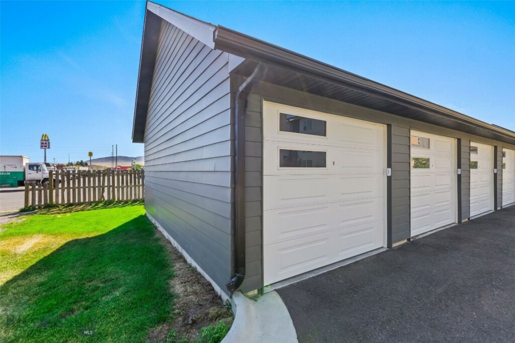 2221 Willow Drive, Livingston MT 59047