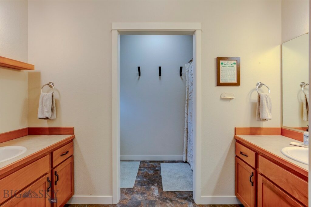 2221 Willow Drive, Livingston MT 59047