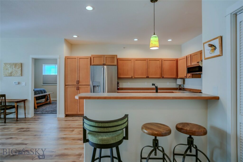 2221 Willow Drive, Livingston MT 59047