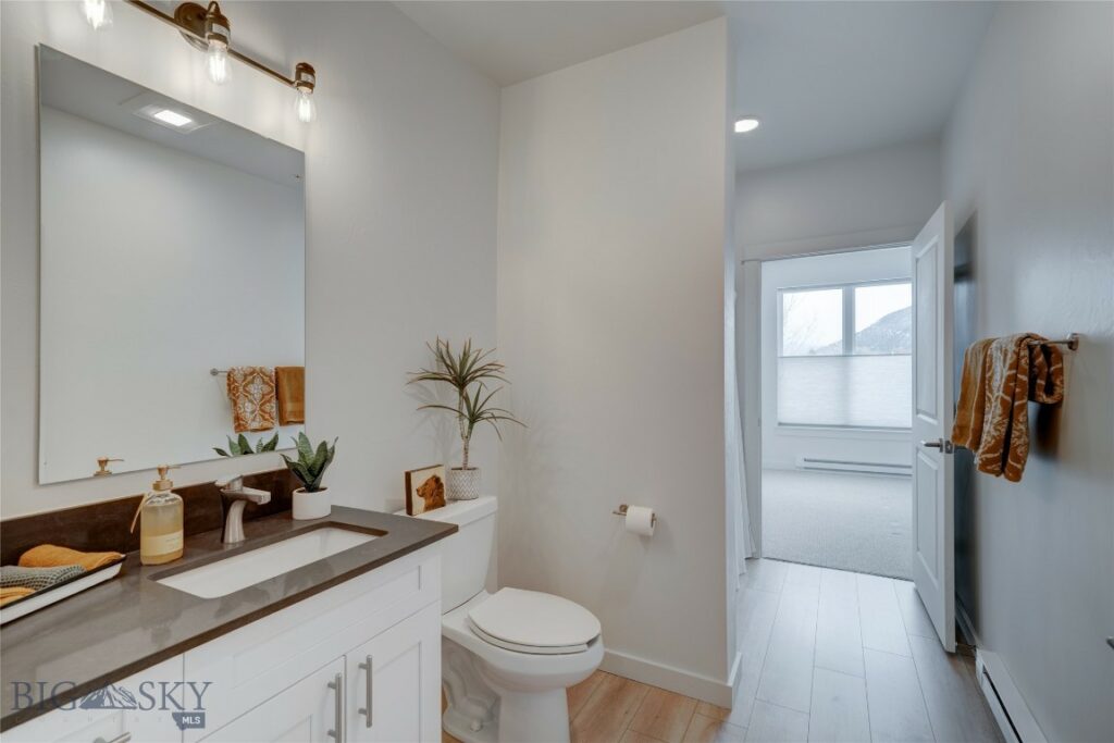 2222E Willow Drive, Livingston MT 59047