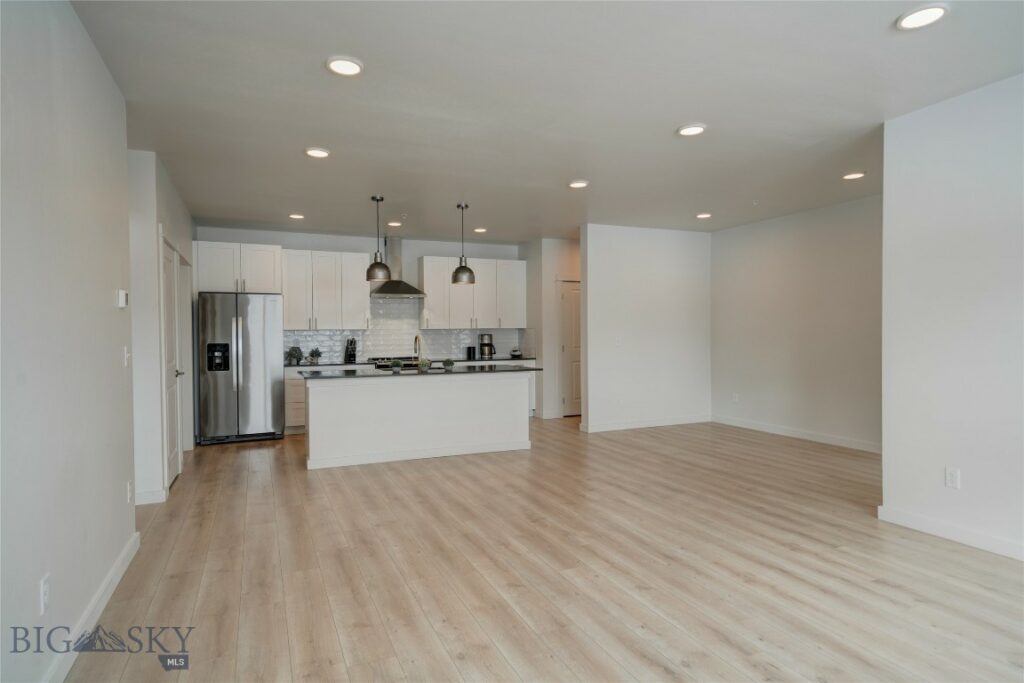2222E Willow Drive, Livingston MT 59047