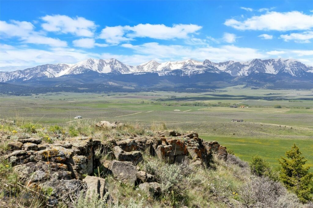 2249 Seitz E, Bozeman MT 59086