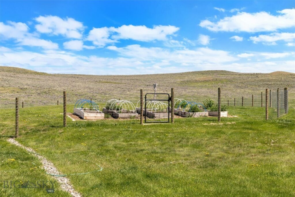 2249 Seitz E, Bozeman MT 59086