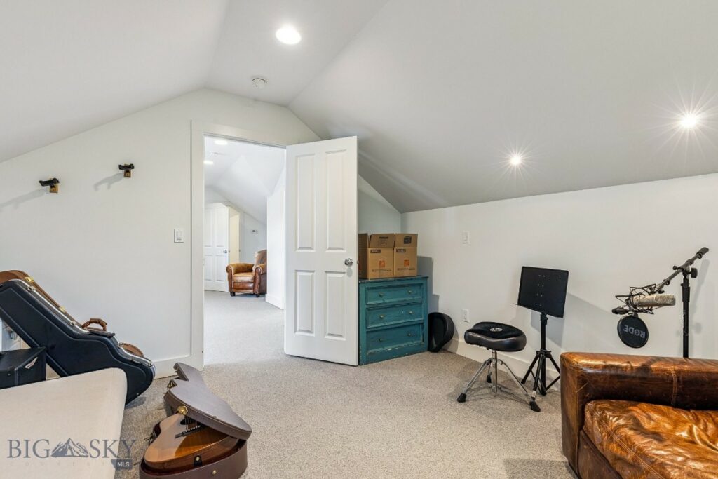 225 Mathew Bird, Bozeman MT 59715