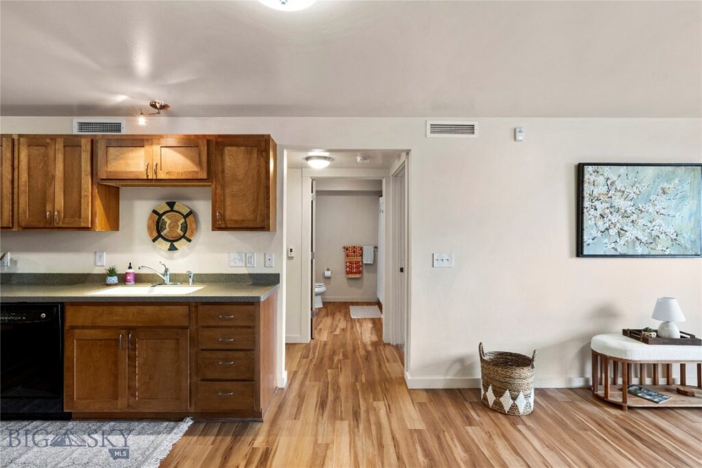 228 S Cottonwood, Bozeman MT 59718