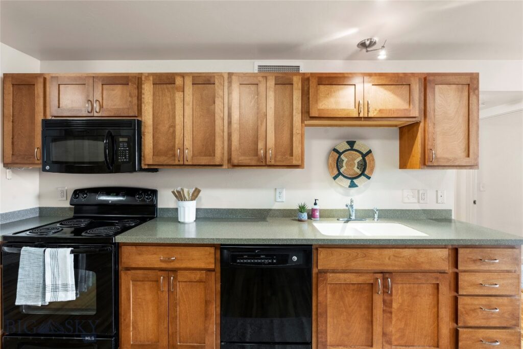 228 S Cottonwood, Bozeman MT 59718