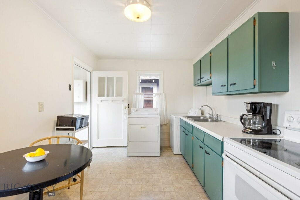 228 S K Street, Livingston MT 59047