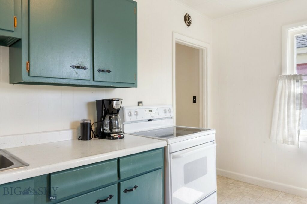 228 S K Street, Livingston MT 59047