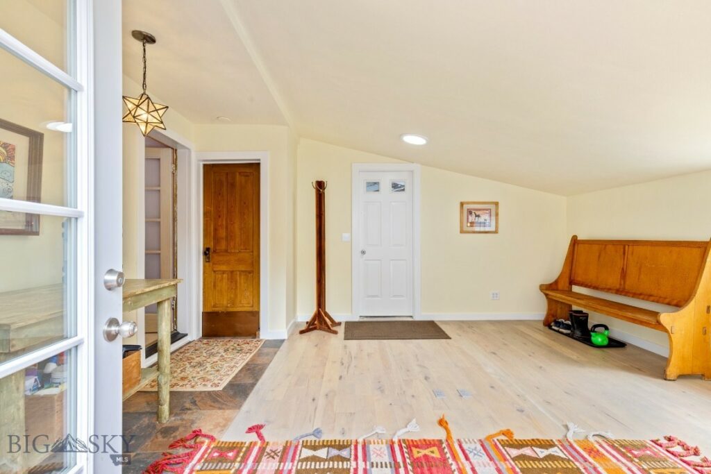 230 S 6th Street, Livingston MT 59047