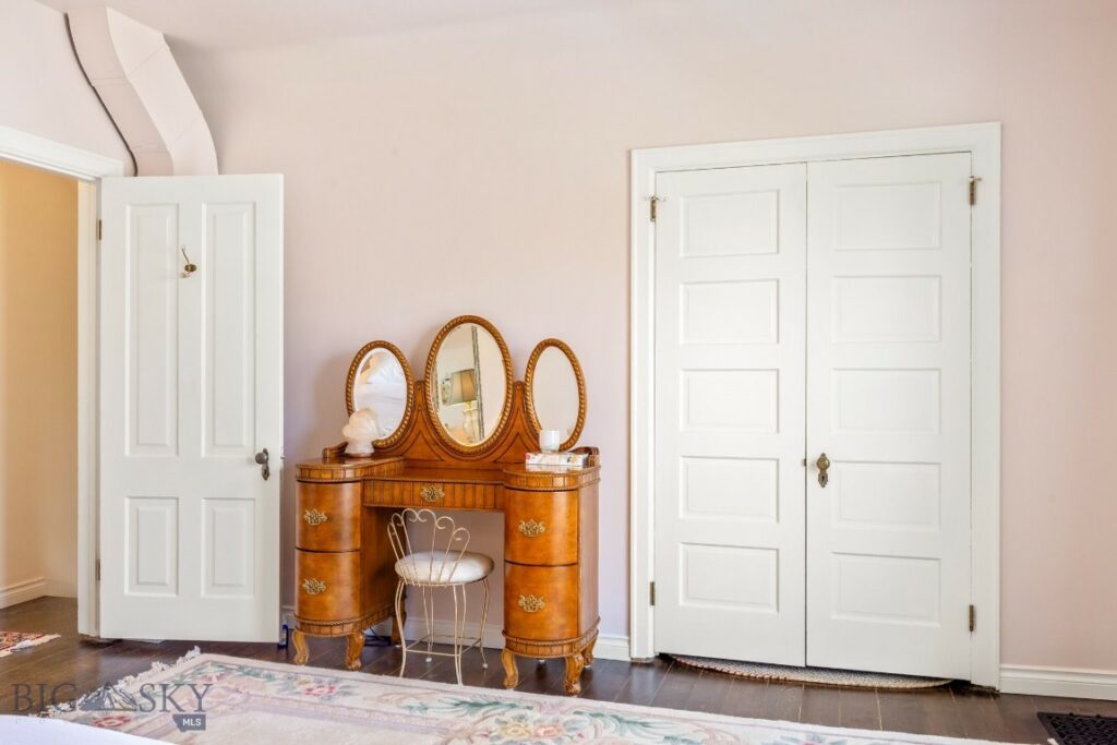 230 S 6th Street, Livingston MT 59047