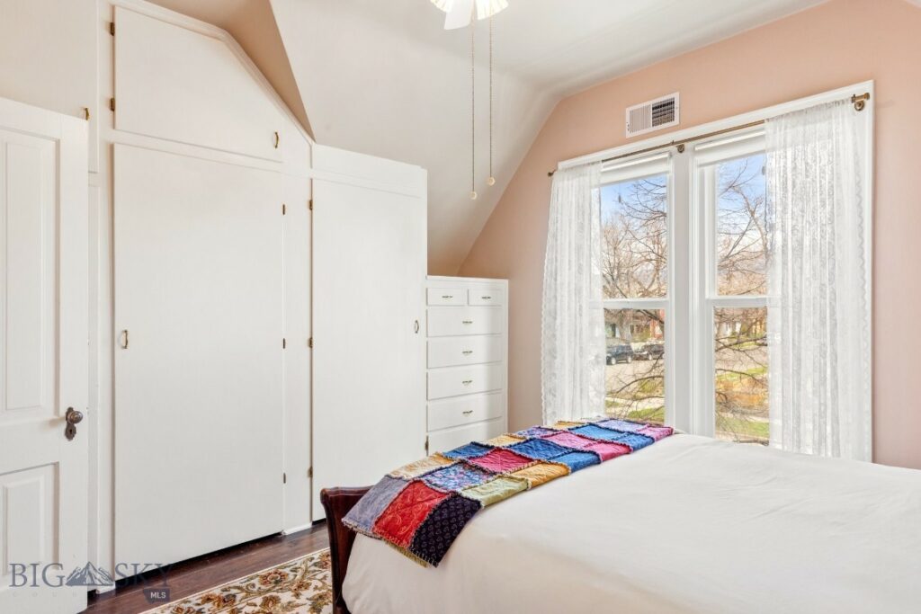 230 S 6th Street, Livingston MT 59047
