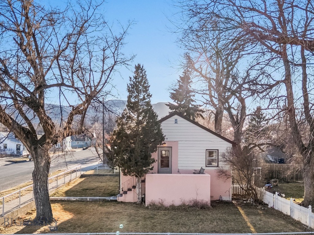 230 S G Street, Livingston MT 59047